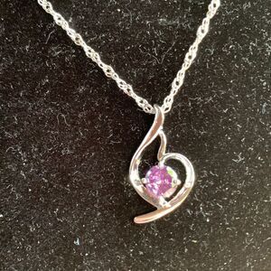 Beautiful, purple necklace, silver tone